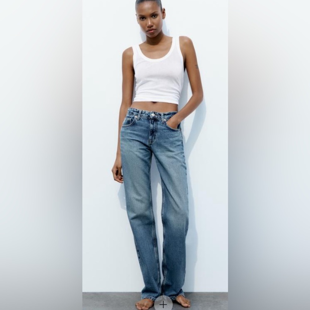 Women’s Zara loose Fit Straight Jeans NWT size 4